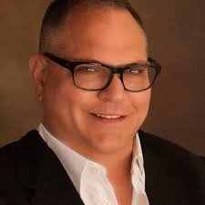 Christopher Colella's Instagram, Twitter & Facebook