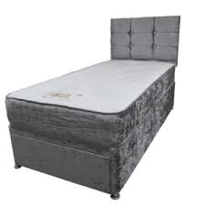 Get discount offers on modern bed, contemporary bed, italian beds, berlin bed, hamptons bed, aron bed, japanese bed, queen bed, mahogany lacquer bed and other latest style bedroom sets. Single 3ft Crushed Velvet Divan Bed Set Factory Bedrooms