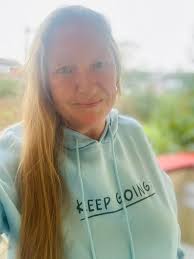 I used to paint prolifically but the death of my Dad put a stop to that. I  picked up brushes a few years later but optic neuritis and a big relapse  halted