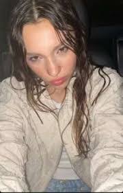 Angela Amore's Instagram, Twitter & Facebook