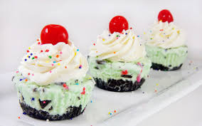 Hasil gambar untuk ice cream cupcake
