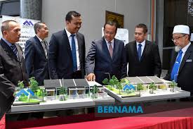 Rakyat plus rmrlus ini dipetik dari bahan berikut : Rumah Mesra Rakyat Terengganu 2017 Perokok Z