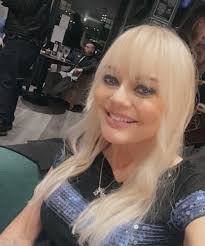 Second night of cover for the one and only Simon Robertson (who is doing  great Im glad to hear) this time at The Woollen Pig… even ended up with a  Bridget Jones