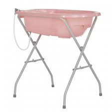 The right height bath tub offers ultimate comfort for you and your baby during bath time. Splish Splash Bath Tub Stand Dream On Me