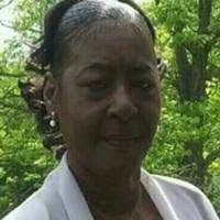 Gloria Echols's Instagram, Twitter & Facebook