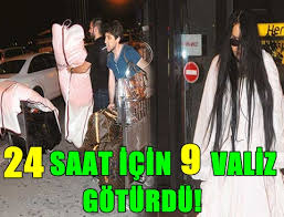 Eğitimi süresince melahat pars ve rıdvan aytan gibi üstadlardan özel dersler almıştır. Bulent Ersoy Tek Gecelik Program Icin Evi Bodrum A Tasidi Ucankus