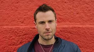 Trim seal Div 2 title in style