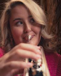 ✨ Meet Belle — the rising star who lit up the Assembly Hall stage ✨ Before  Tunde Baiyewu took to the stage last Saturday night, the audience were  treated to the incredible