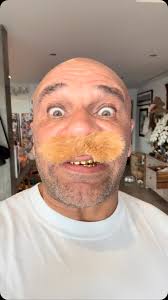 Happy new year everyone ♥️… what an absolutely amazing year it’s been ,and  in true Goldie form … to make you smile 😊 an ole higgsy message to you all  ..I’m off radar byyyyeeeee @metalheadzmusic