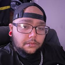 Is this a Spotted Severum or Cichlid and does it need a partner?