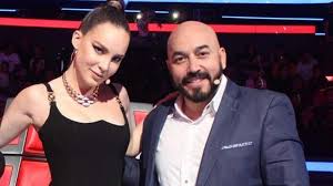 Aunque lupillo rivera y belinda, su compañera de trabajo en el programa la voz méxico han negado en varias ocasiones que mantienen una relación amorosa, cada vez hay menos dudas que solo se trata de una amistad. Lupillo Rivera Rompe Su Promesa Y Se Quita El Tatuaje De Belinda Kebuena