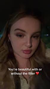 Eliza Branch's Instagram, Twitter & Facebook