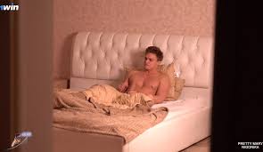 Tim Deen stroking hard in arousing solo show