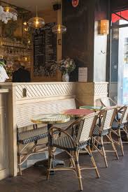 interieur du restaurant aux cadrans du plm decoration par le studio emma roux relooking et charte g decoration de cafe decor de cafe francais interieur bistro