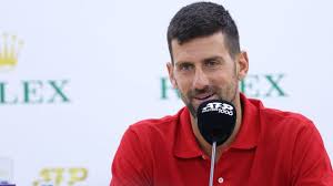 Djokovic Sufre Pero Avanza: ¡Duelo Clave con Munar en Shanghái! - Imagen principal del artículo