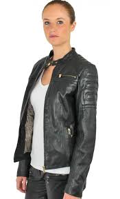 Il dispose de 2 poches à l'avant, sur les côtés et de sangles latérales au niveau. Blouson Redskins Cuir Switch Redskins Cuir Paulene Com
