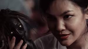 Film tersebut bercerita tentang adam, seorang praktisi medis muslim yang tidak dapat menjalankan pekerjaannya dan menerima kenyataan kematian istrinya. 10 Film Horor Malaysia Terbaik Dan Terseram Dafunda Com