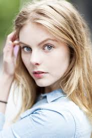 Nell Hudson Wiki, Biography, Age, Gallery, Spouse and more