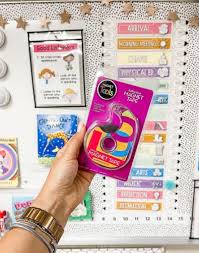 Command 20 Lb Xl Heavyweight Picture Hanging Strips, White, Damage Free  Decorating, 4 Pair 17217-Es - The Home Depot