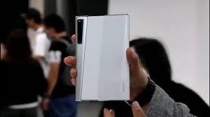Oppo x 2021 comes with a big display that expands from 6.7 inches to 7.4 inches with an oled capacitive touchscreen. A Working Oppo X 2021 Unit Is Seen In The Wild Along With Its Alleged Durability Rating Notebookcheck Net News