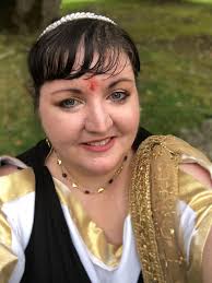 Hiiiiiiiiiii I'm Bunny, player of Meliora Opus 👋🏻 (they/them for both Bun  and Meliora) Special shoutout to my band mates in the Darkwave, when we  show up we show up 💅🏻 Jim