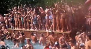 The party takes place on a rooftop in the colorado state. College Football Stars Among 4 Arrested And 10 Hospitalised After Up To 4000 Revellers Packed Out Of Control Facebook Pool Party Daily Mail Online