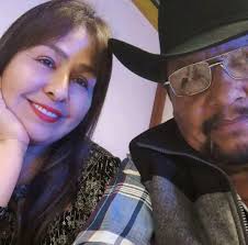 Saludos , desde Denton, Texas.