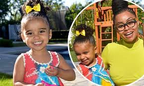 Blac Chyna Baby Daddy Dream Kardashian Spends Easter Looking For Eggs With Mom Blac Chyna Dream Kardashian Blac Chyna And Rob Kardashian
