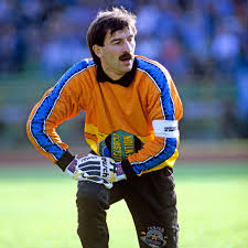 Stanislav cherchesov ist ein ehemaliger fußballspieler aus россия, (* 02 сент. Kogda Safonov Debyutiruet V Sbornoj