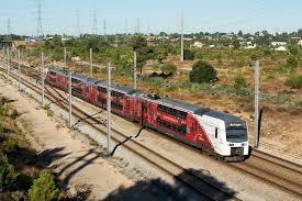 Fertagus crosses the river over the ponte 25 de abril. Fertagus 3500 Penalva Pt
