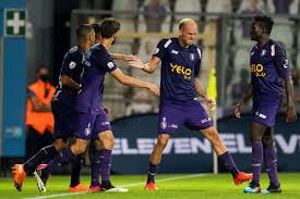 Daarin wordt de geluidshinder door het verkeer in kaart gebracht. Ellendige Avond Voor Genk Twee Rode Kaarten En Zware 5 2 Nederlaag Tegen Swingend Beerschot Belgisch Voetbal Hln Be