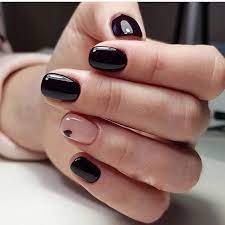 The two accent big flakes glitter and cheetah nails give this black nails design a stunning look. Pin On Nail Art Mania