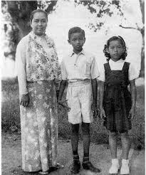 Aung san suu kyi was born in rangoon, burma, on june 19, 1945, the youngest of three children of bogyoke (generalissimo) aung san and daw khin kyi. Daw Aung San Suu Kyi The Aung San Family Photographs Of Daw Aung San