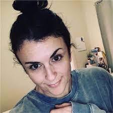 Donna Wellington's Instagram, Twitter & Facebook