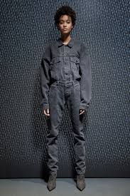 A quick preview of what to expect. Yeezy Season 5 Kanye West Collection Ietp