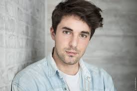 PORTRAIT. Humour, réseaux sociaux et théâtre : Marc Tourneboeuf remet  l'écriture classique au goût du jour