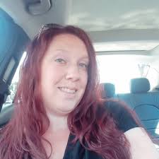 How busy are Ocean City Maryland beaches in late August and what are good  places to eat nearby?