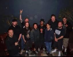 On the right is a photo of joey jordison without his mask and doing his grocery shopping. Extremely Rare Pic Sk Unmasked Minus Chris And Sid With Some Fans Shawn Mick Corey Joey Jim Craig And Paul Believe This Picture Is From The Vol 3 Era Not