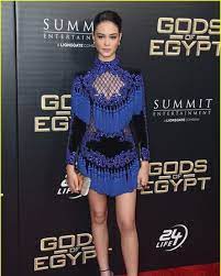 She is an australian model and actress. Courtney Eaton R5 Wiki Fandom