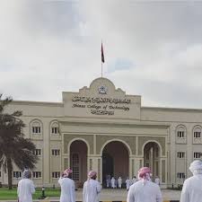 كاميرا extra news تتجول داخل أول كلية نانو تكنولوجي في مصر. Ø¹Ù…ÙŠØ¯ ÙƒÙ„ÙŠØ© Ø§Ù„ØªÙ‚Ù†ÙŠØ© ÙÙŠ Ø´Ù†Ø§Øµ Ø§Ù„ÙƒÙ„ÙŠØ© Ù„ÙŠØ³Øª Ø·Ø±Ù ÙÙŠ Ù‚Ø±Ø§Ø± Ø¥Ø®Ù„Ø§Ø¡ Ø§Ù„Ø·Ù„Ø¨Ø© Ù…Ù† Ø§Ù„Ø³ÙƒÙ†Ø§Øª Ø§Ù„ÙˆØµØ§Ù„