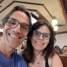 A esperança é a luz que nos liberta do exílio! #boanoite #morarnaeuropa  #morarnafrança #lehavre #normandia #sunset #lifestyle #viajarsozinha