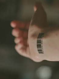 Mannliche Handgelenks Tatowierungen Fur Barcode Handgelenk Tatowierungen Fur Manner Dovme Modelleri B Wrist Tattoos For Guys Wrist Tattoos Barcode Tattoo