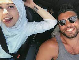 وانتهي الفنان عبد الرحمن أبو زهرة من تصوير 70% من فيلم أهل الكهف، وهو من إخراج عمرو عرفة. Ø­ÙÙŠØ¯Ø© Ø¹Ø¨Ø¯ Ø§Ù„Ø±Ø­Ù…Ù† Ø£Ø¨Ùˆ Ø²Ù‡Ø±Ø© ØªØ´Ø§Ø±Ùƒ Ø±ÙˆØ§Ø¯ Ø§Ù„Ø³ÙˆØ´ÙŠØ§Ù„ Ù…ÙŠØ¯ÙŠØ§ Ø¨ØµÙˆØ±Ù‡Ø§ Ø¹ÙŠÙ†