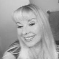 Valerie Woosley's Instagram, Twitter & Facebook