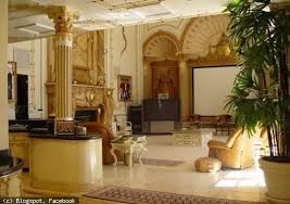 8 Amazing Photos Showing Inside View Of Shahrukh Khan S House Mannat Mansion Living Mansion Living Room Luxury House Designs shahrukh khan s house mannat