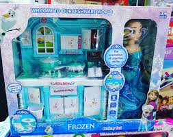 Disney frozen 2 pop adventures ahtohallaan adventures set. Best Toys Frozen Doll And Kitchen Set Price 50 Aed Facebook