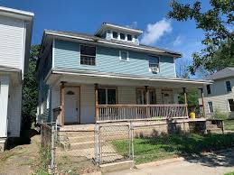 J.er building on the third floor.richmond hill in a private development.the property has just been redecorated throughout and comprises two double bedrooms, kitchen. 2 Bedroom Apartments For Rent In Richmond In 10 Rentals Trulia