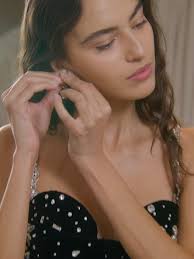 Oscar de la Renta added a new photo.