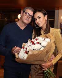 Отец скандально известной телеведущей и певицы ольги бузовой разыскивается работниками налоговой инспекции. Ona Stradaet Otec Olgi Buzovoj Obratilsya K Dave