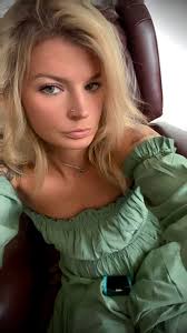 Can someone do something with these two pictures and put them together  please